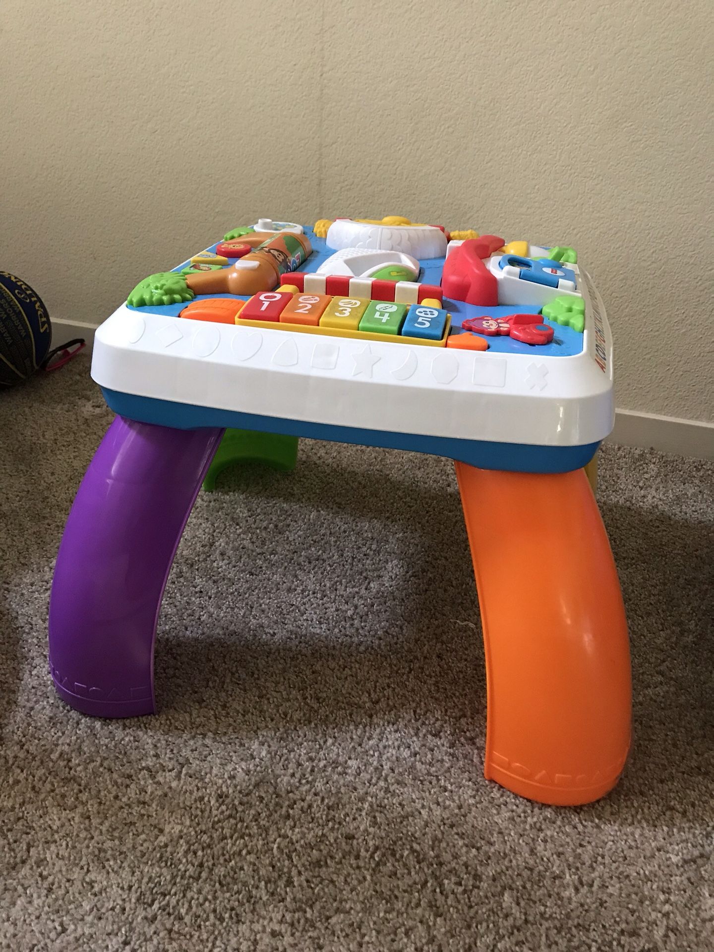 Kids toddler Fisher Price learning table toy lights up