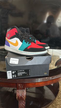 Air Jordan 1 Mids 8.5