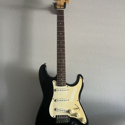 Squier Affinity Stratocaster Electric Guitar