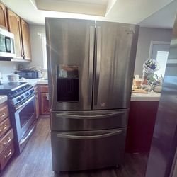 Whirlpool Refrigerator- 28 Cubic Feet - Freezer Not Working
