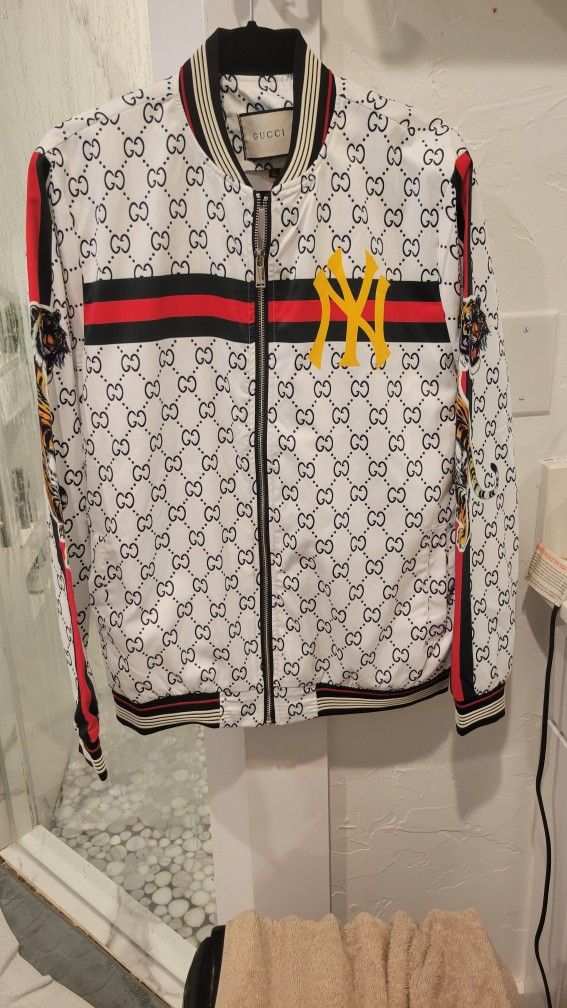 Men Light Weight Jacket