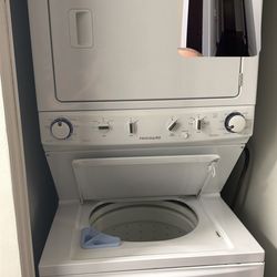 Electric washer dryer combo! Works perfectly!