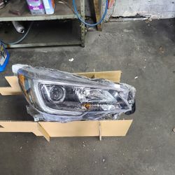 2018- 2019 SUBARU Outback Headlight Assembly Right Side