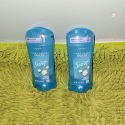2 Deodorants Clear Gel 2.6oz Secret Light Ocean Breeze