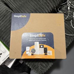 Simple safe indoor and outdoor camera package