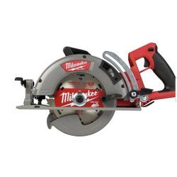 Milwaukee Rear Handle Circular Saw 