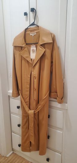 Trench Coat Size M  ..by MESHKI