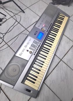 Yamaha Keyboard  !!$200 or best offer !!