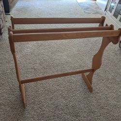 Quilt/Blanket Rack (Wood)