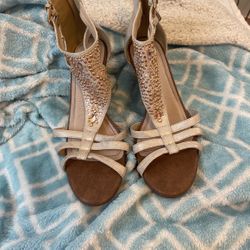 Skin color high heels