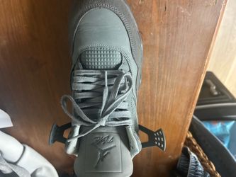 Retro Jordans Wolf Grey 4’s