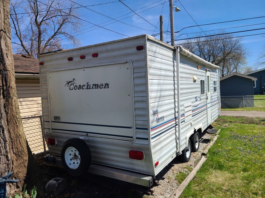 COACHMEN RV 2003  24ft 