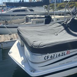 19’ Fun Deck W/ Trailer - Hull NotPontoon  