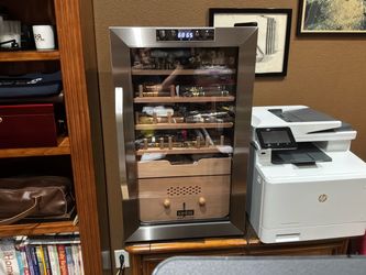 Schmécké 400 Cigar Cooler Humidor (3-in-1 Climate Control) – Excellent Condition