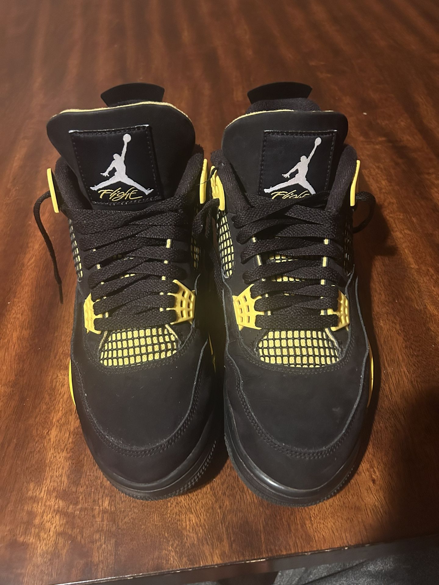 Jordan 4 Thunders