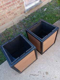 Duo Series Cubus Planter ( BED BATH & BEYOND)18" X 17"