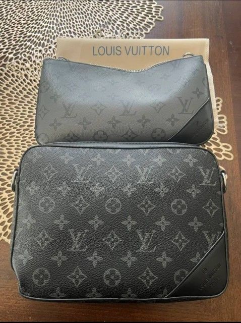Louis Vuitton Trío Messenger Bag