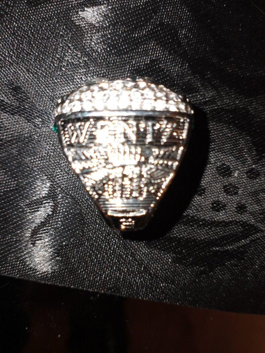 Philadelphia Eagles Super Bowl Ring Carson Wentz Model for Sale in  Philadelphia, PA - OfferUp