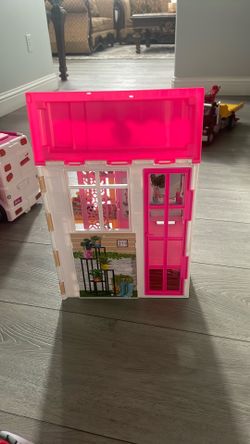 Small Barbie Apartment