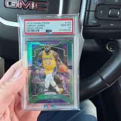2019 Panini Prizm LeBron James Green Prizm PSA 10