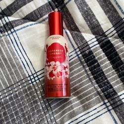 Bath & Bodyworks Concentrated Room Spray (1.5 OZ)