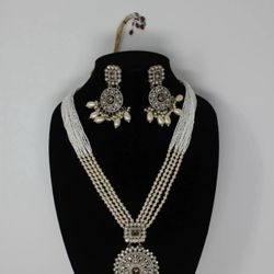 Earring And Long Neckless 