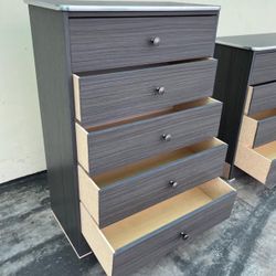 5 Drawer Dresser/Cajonera