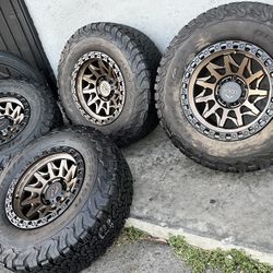 Vendo Rines Nuevos 17x9 De Ancho De 6 -139.7 Con Llantas 285/70/R17 Bfgoodrich InstalaciΓ³n Y Balance Las 4 Por $985