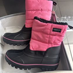 London Fog Snow Boots Size 3 Girls 