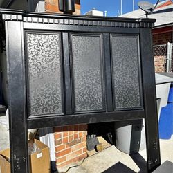 🌹☘️QUEEN SIZE  BEDROOM SET: BED FRAME, DRESSER, NIGHTSTAND 🌺☘️