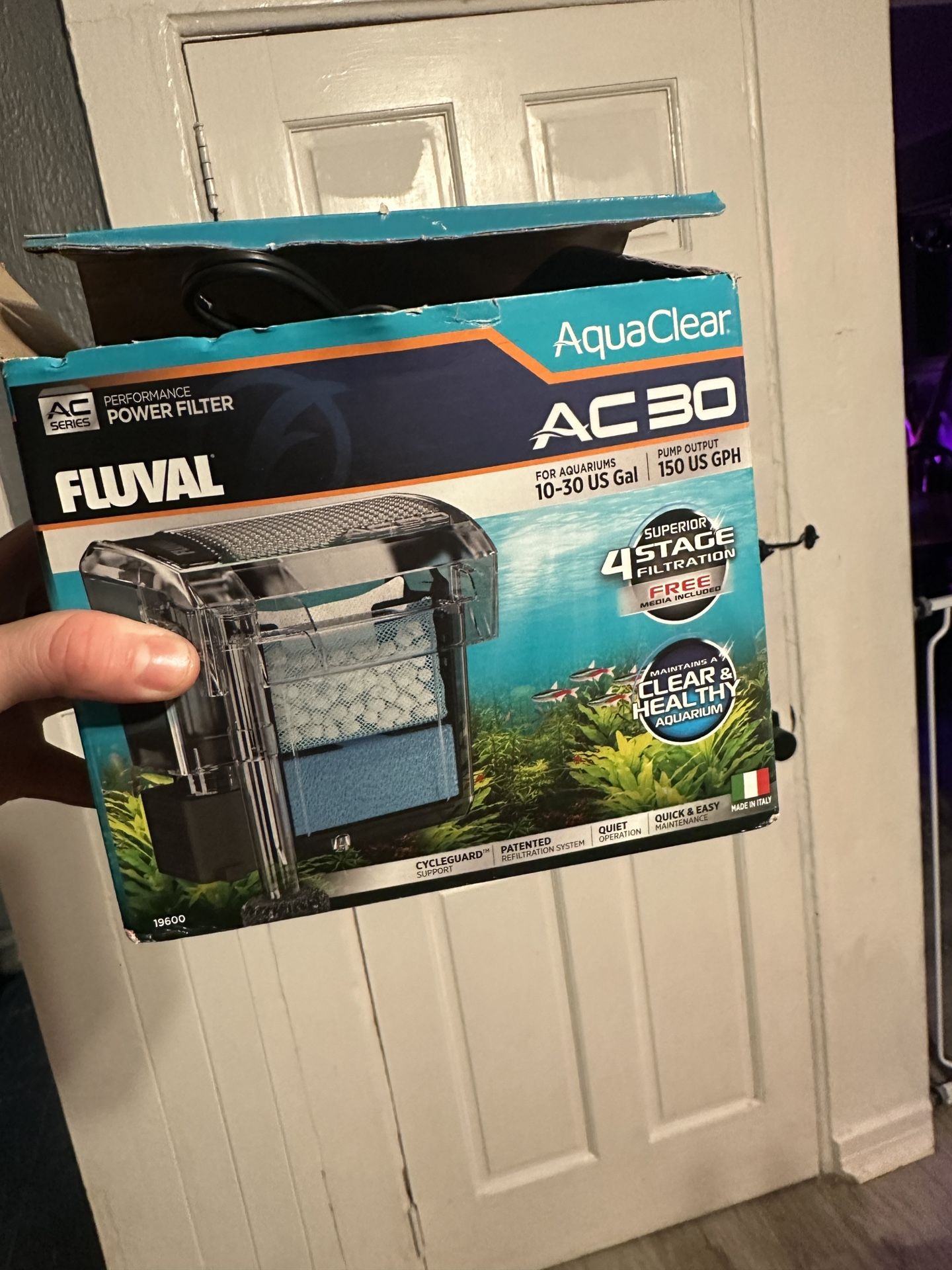 Fluval AquaClear 30– 10-30 Gallon hang On Back Aquarium Filter In Box