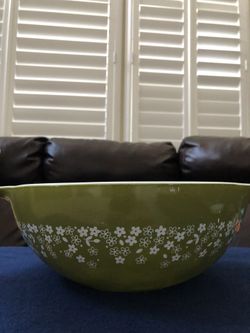 Pyrex Mixing Bowl