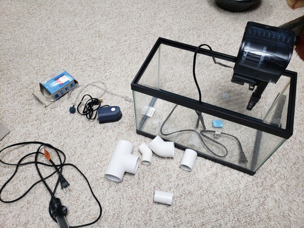 5 gallon aquarium with accessories