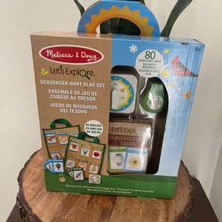 Melissa and Doug let's explore scavenger hunt playset