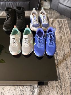 Nike/ New Balance
