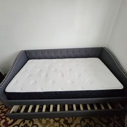 Day Bed And Chair