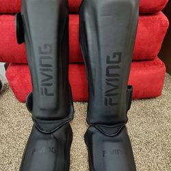 New FIVING Martial Arts Kick Boxing Shin Guards Size M