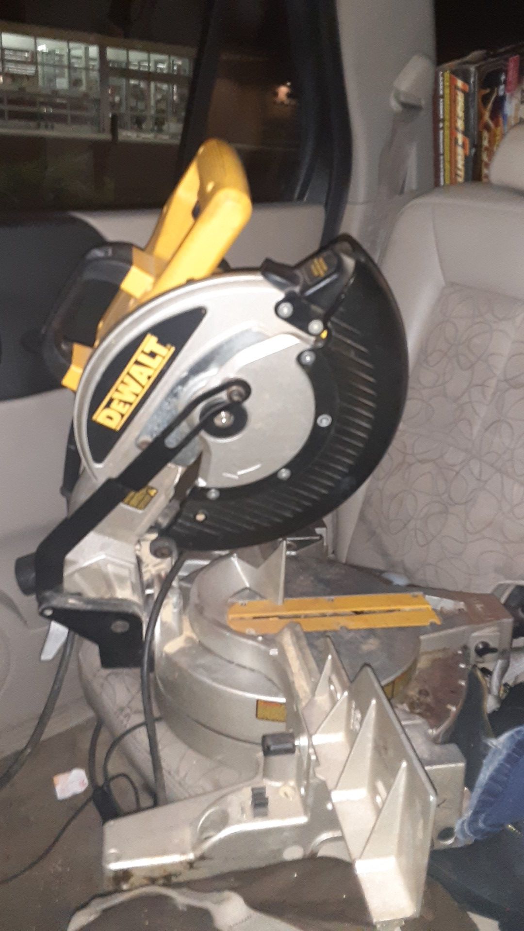 Dewalt Compound Miter Saw