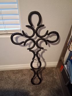 Horseshoe Cross