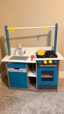 Play Kitchen with Food and Dish Accessories