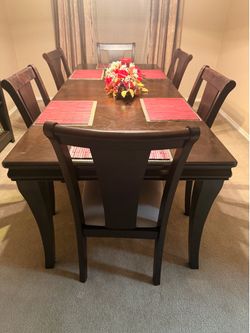 Dining room table