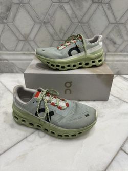 Size 9 Women’s On Cloudmonster Sneakers