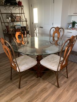 Dining table & 5 chairs.
