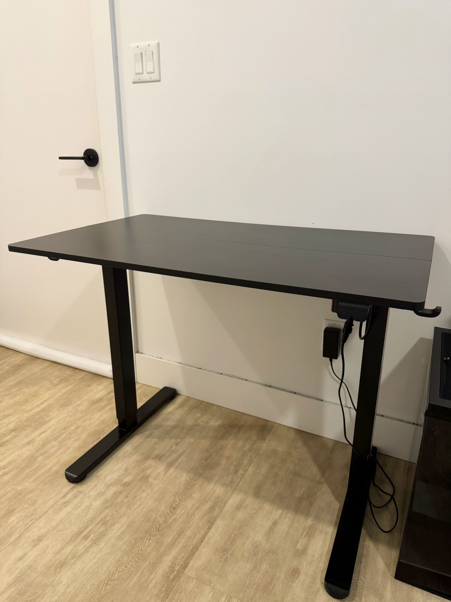 Electric Standing Desk – Height Adjustable with Motorized Lift (Black)