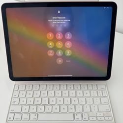 iPad Air 11inch 4 gen + Apple Magic Keyboard + apple pen (ALL INCLUDED)