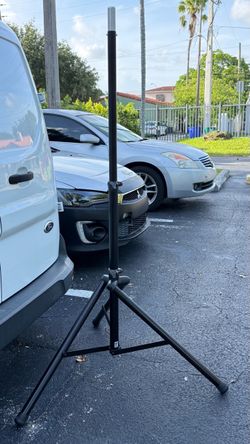 2 Speaker Stands ultimate TS-80B