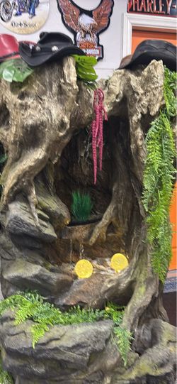 6ft water fall great condition with lights and pumps