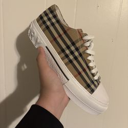 Burberry Shoes