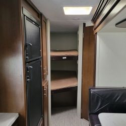 2018 Tracer Breeze 26DBS