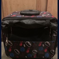 Rolling pet carrier